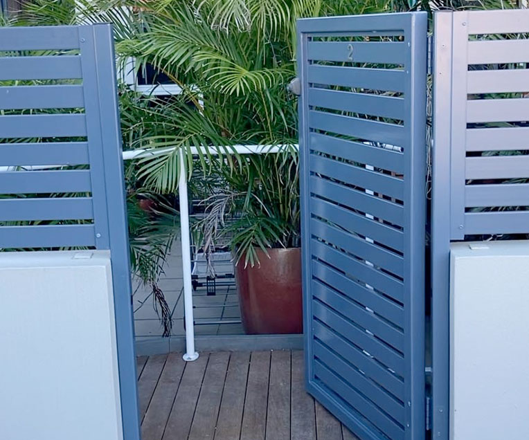 automatic gate door